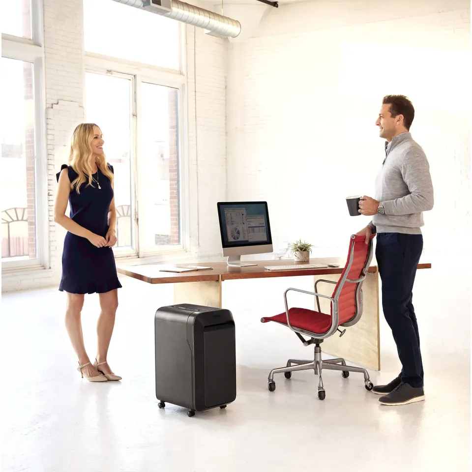 Fellowes Skartovač LX 221 černý 20 listů/30L/NBÚ3/křížový řez
