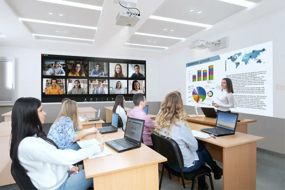 EPSON projektor EB-L270F - laserový, 1080p s jasem 5 200 lumenů a úhlopříčkou až 310 palců