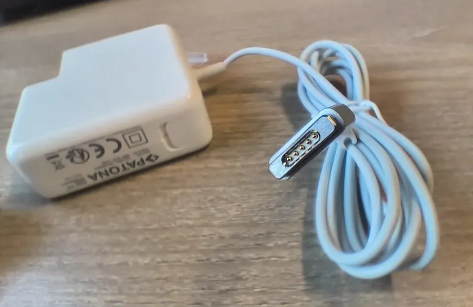 PATONA napájecí adaptér k ntb/ 16,5V/3,65A 60W/ APPLE MACBOOK AIR A1436,A1465,A1466/ MagSafe 2/ délka kabelu 1,8 m