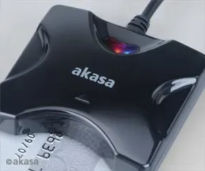 AKASA externí čtečka Smart karet - černá