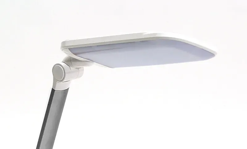 Platinet PDLQ60 stolní LED lampa 18W stmívatelná, dotykové ovládání, USB port, bílá