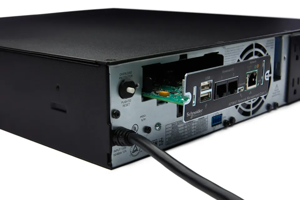 APC Network Mgmt Card 3 + EnvirMonitoring