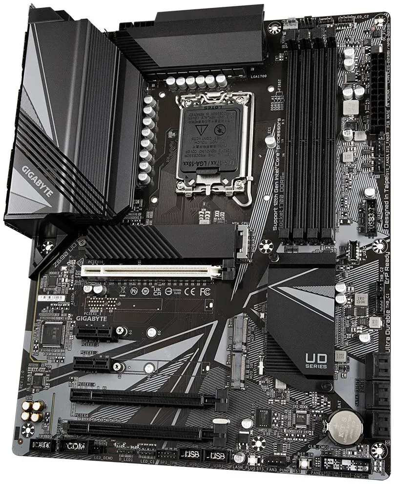OPRAVENÉ - GIGABYTE Z690 UD AX / LGA1700 / Intel Z690 / 4x DDR5 / 3x M.2 / HDMI / DP / USB-C / WiFi / ATX