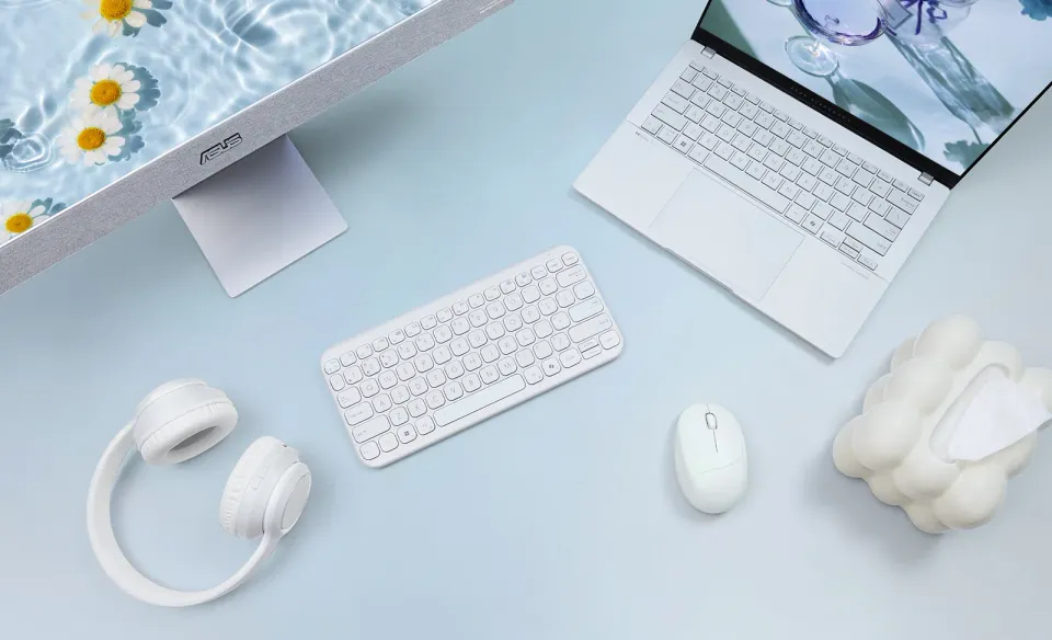 ASUS Fragrance Mouse MD101/Ergonomická/Optická/2 400 DPI/USB+BT/Bílá