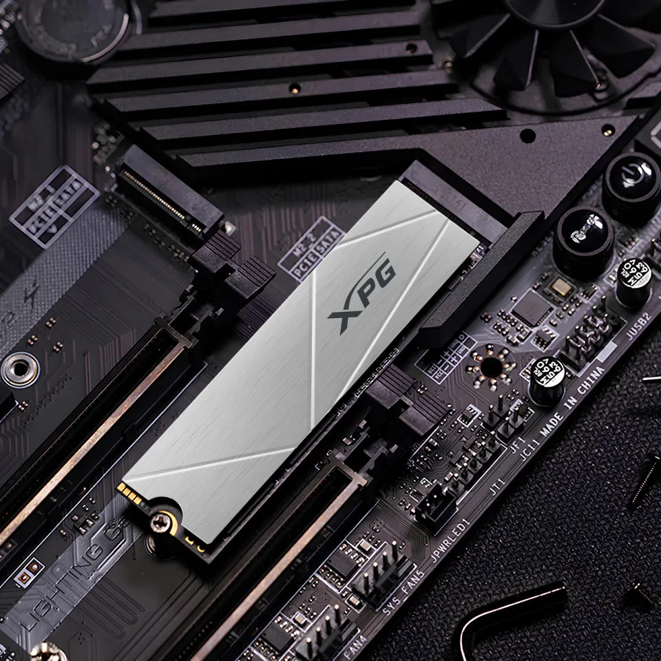 ADATA XPG GAMMIX S60/512GB/SSD/M.2 NVMe/Stříbrná/Heatsink/5R