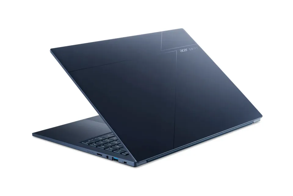 ACER NTB Swift Go 16 AI (SFG16-A71-R0ER),Ryzen AI 9 465,16"WUXGA,16GB,512GB SSD,Radeon,W11H,Blue