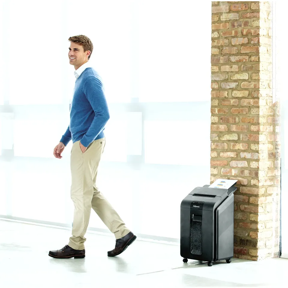 Fellowes Skartovač AutoMax 100 M 10 listů/23L/NBÚ2/křížový řez