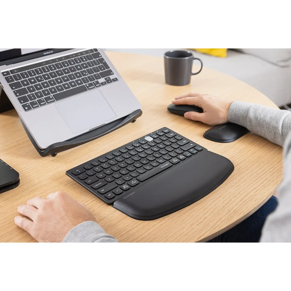 Kensington opěrka zápěstí ErgoSoft pro nízké, kompaktní klávesnice