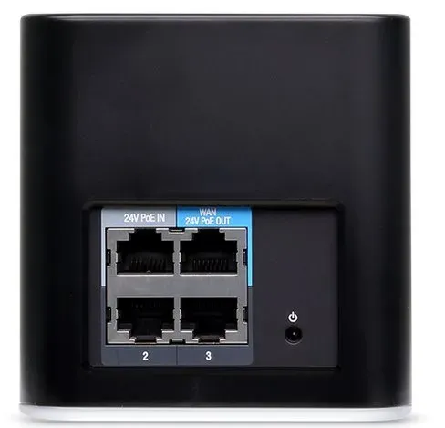 UBNT airCube AC [router/AP 2.4GHz+5GHz 802.11n/ac, 2x2MIMO, 300Mbps+866Mbps, 4x1000Mbps Ethernet, PoE passthrough]