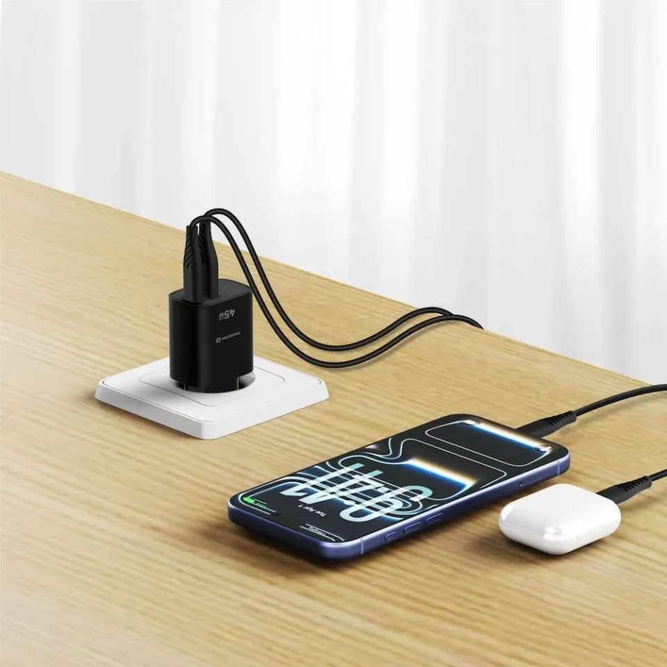 Swissten Síťový Adaptér Edge GaN 1x USB-C PD 45W + 1x USB-A 18W QC Černý