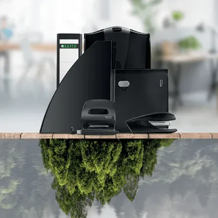 LEITZ Ekologická děrovačka NeXXt RECYCLE, 30 listů, černá