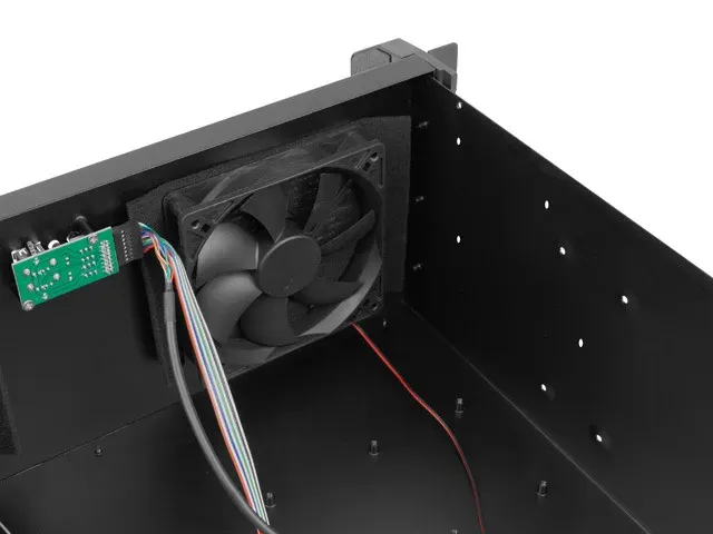 LANBERG SERVEROVÉ ŠASI PRO MONTÁŽ DO RACKU ATX 350/10 19"/4U