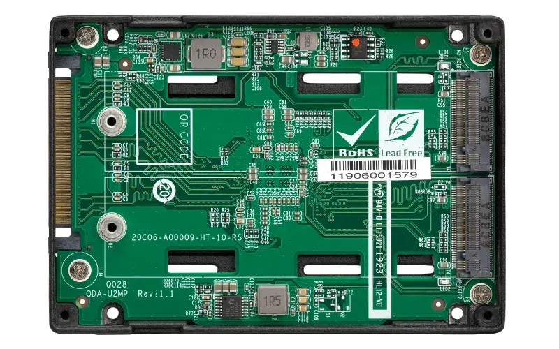 QNAP adaptér QDA-U2MP (2x M.2 PCIe NVMe SSD slot v 2,5" U.2 PCIe NVMe SSD rámečku)