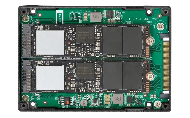 QNAP adaptér QDA-U2MP (2x M.2 PCIe NVMe SSD slot v 2,5" U.2 PCIe NVMe SSD rámečku)