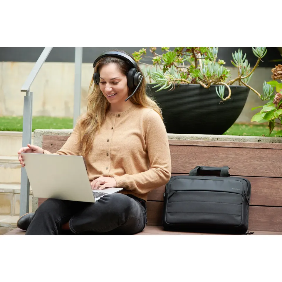 Kensington brašna pro notebooky do 16" EQ Simply Portable - černá