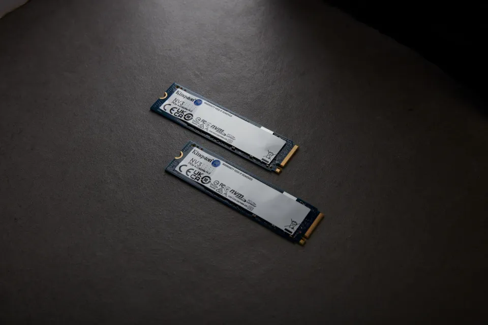 KINGSTON NV3 SSD NVMe M.2 500GB PCIe Gen 4x4 NVMe (čtení max. 5000MB/s, zápis max. 3000MB/s)