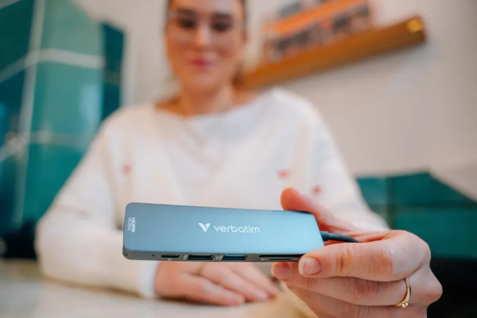 VERBATIM Dokovací stanice USB-C, 6v1, HDMI, USB-C PD, USB 3.0, USB 2.0, SD a microSD, šedá