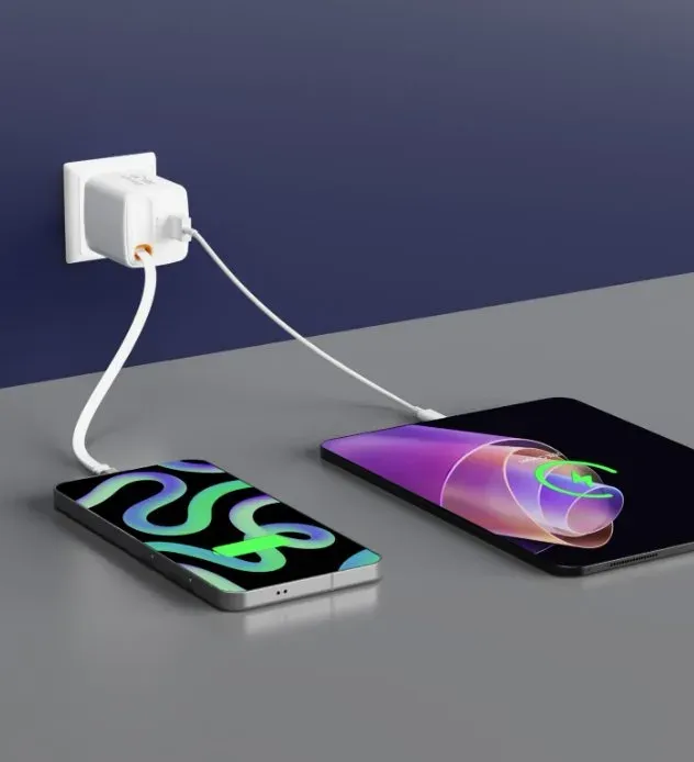 Swissten Síťový Adaptér Slidecharge GaN 45W, 1x USB-A 18W Se Zatahovacím USB-C Kabelem 0,75m Bílý