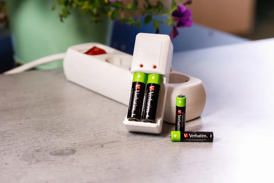 VERBATIM Nabíjecí baterie AA Premium 4-Pack 2500 mAh