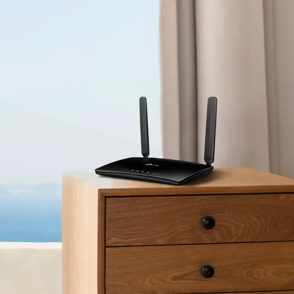 TP-LINK TL-MR6400 wifi 300Mbps 4G LTE router, 1x WAN, 3xLAN,SIM SLOT,2xint. wifi antena, 2x LTE odpojitelná antena