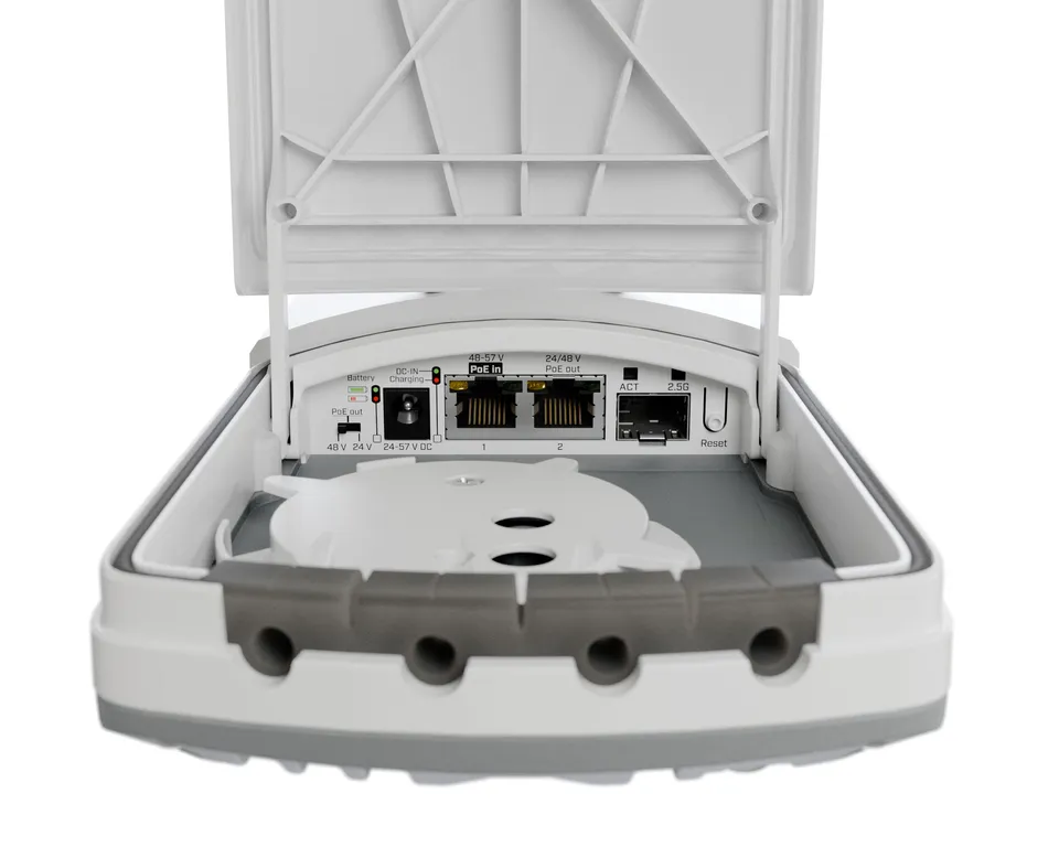 MikroTik FTC21-ups Fiber-to-Copper Converter s UPS funkcí (2 x 1G Eth, 1 x 2.5G SFP)