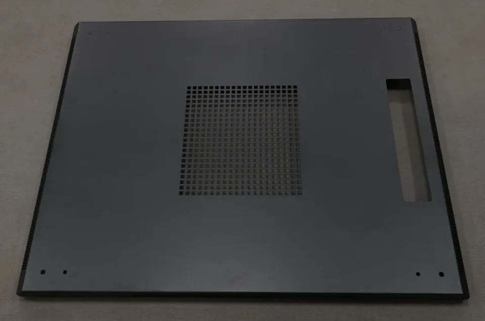 XtendLan 42U/800x1000 stojanový, černý, perforované dvoukřídlé(dvoudílné) dveře a záda