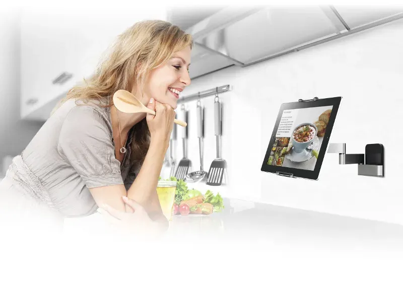 Nástěnné rameno na tablet Vogel´s TMS 1030