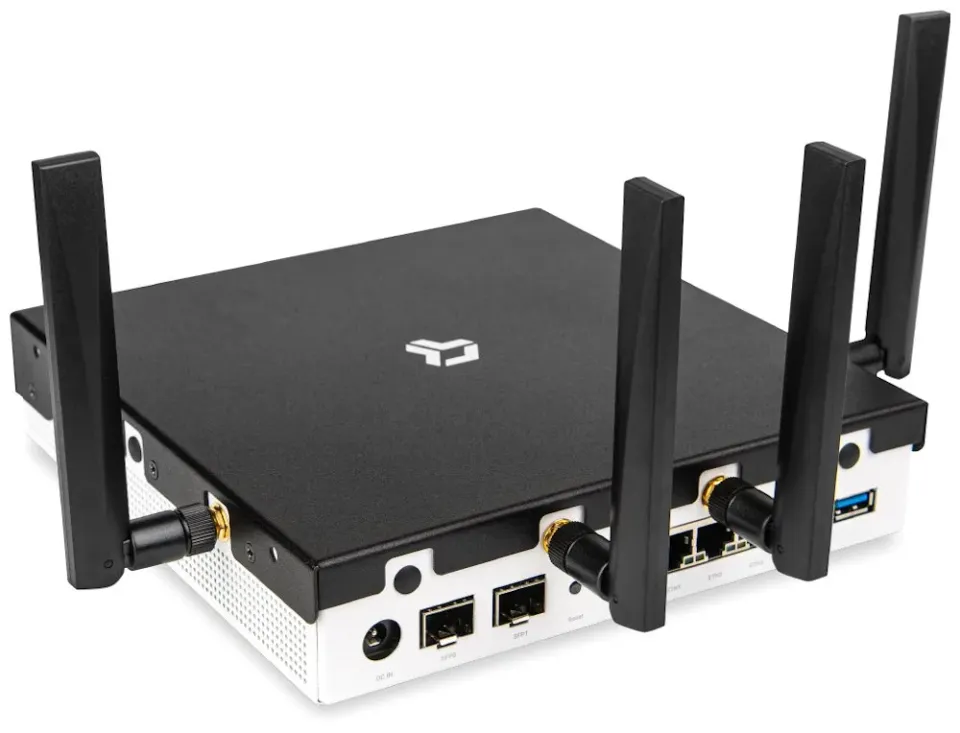 Turris Omnia NG, 4x 2,5 GbE, 1x WAN SFP+, USB 3.0, slot M.2, 2.4GHz Wi-Fi 6, 5GHz Wi-Fi 7