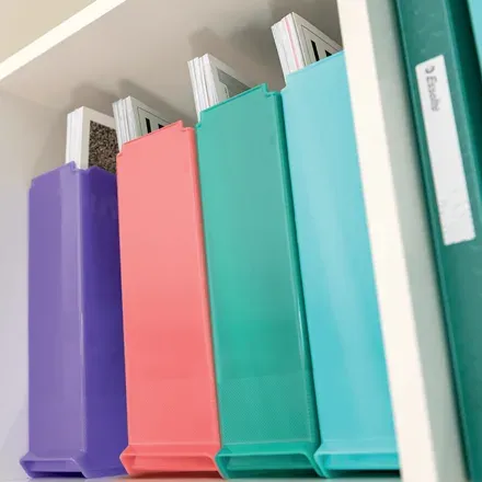 NOBO Stojan na časopisy Esselte Colour'Breeze, korálová
