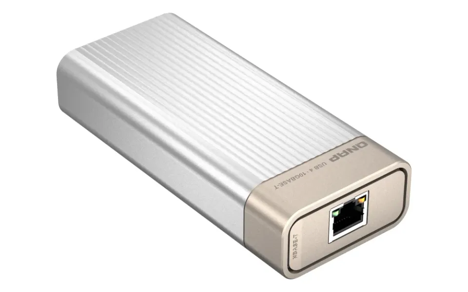 QNAP QNA-UC10G1T - adaptér USB-C 4 (podpora Thunderbolt 3 a 4) na 10GbE NBASE-T (pasivní chlazení)
