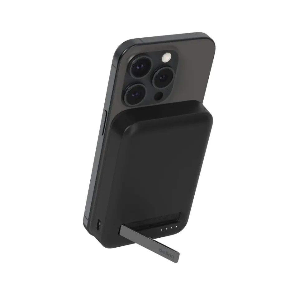 Belkin BOOST CHARGE Qi2 Magnetická Bezdrátová PowerBanka se stojánkem, 8000mAh,