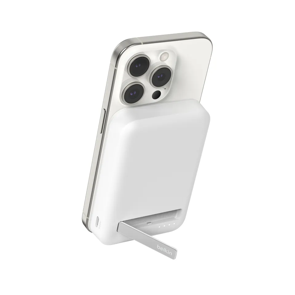 Belkin BOOST CHARGE Qi2 Magnetická Bezdrátová PowerBanka se stojánkem, 8000mAh,