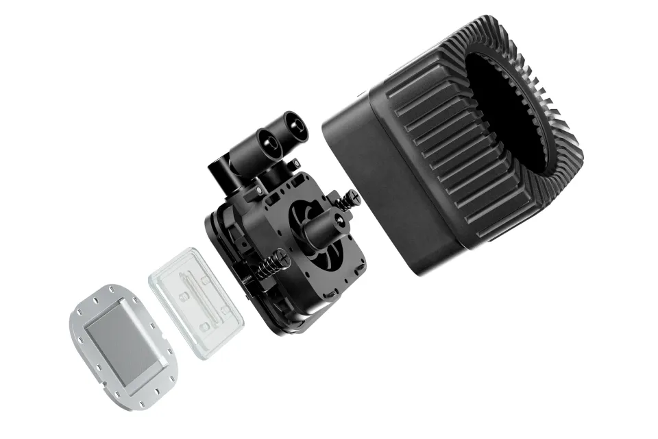 Be quiet! vodní chladič CPU Light Loop IO LCD ARGB 360mm / 3x120mm PWM fan / displej / IO ekosystém /Intel i AMD / černý