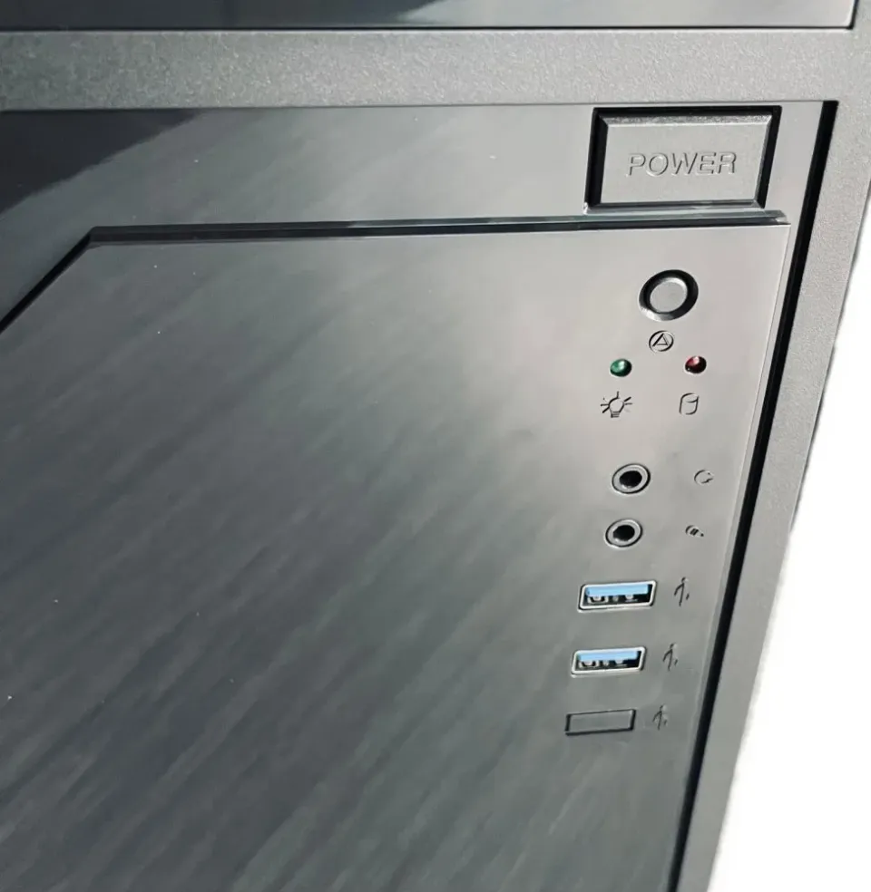 EUROCASE skříň ML M6-590B, Midi Tower, 2x USB 3.0, 2x audio, bez zdroje