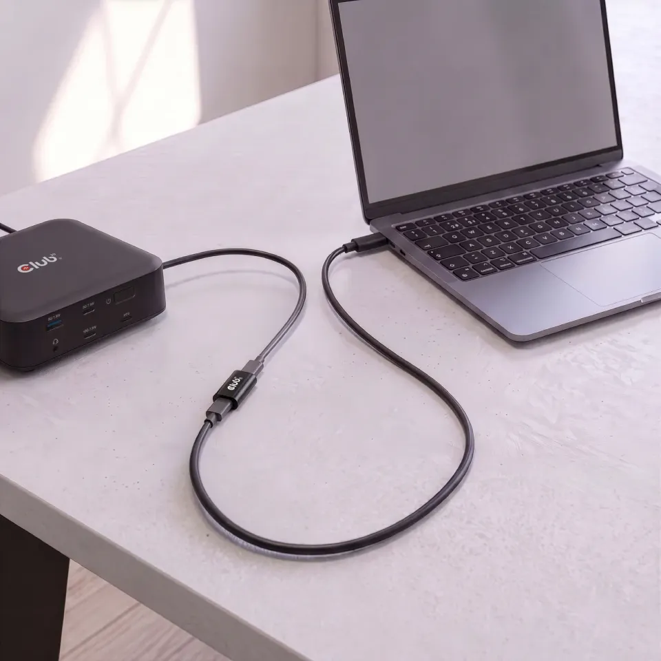 Club3D Adaptér Female USB-C 40G 240W 8K60Hz