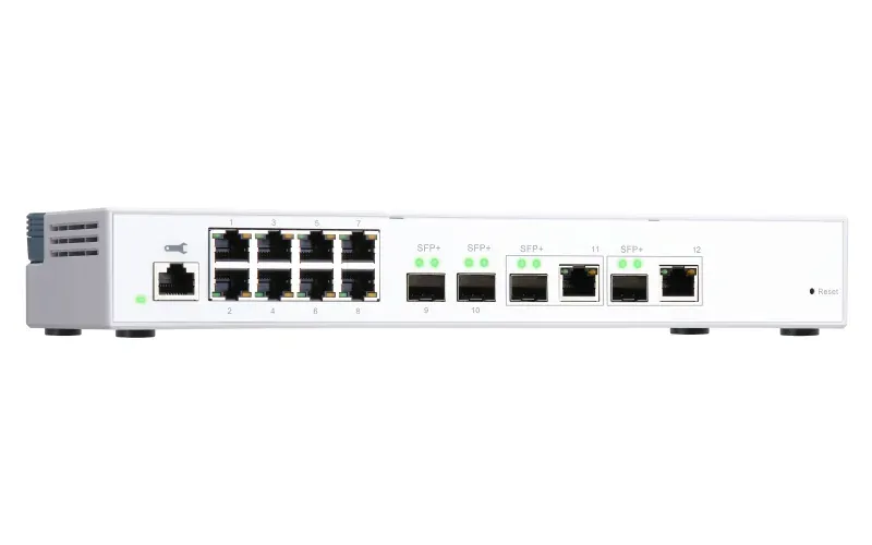 QNAP řízený switch QSW-M408-2C (12portů: 8x Gigabit port + 4x 10G SFP+ /2x 10GbE kombo porty)