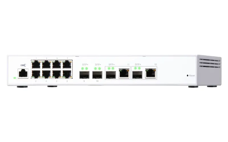 QNAP řízený switch QSW-M408-2C (12portů: 8x Gigabit port + 4x 10G SFP+ /2x 10GbE kombo porty)