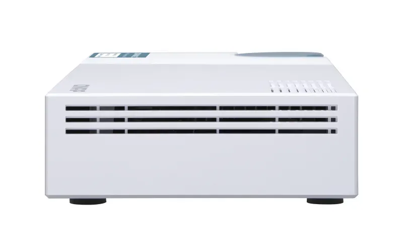 QNAP řízený switch QSW-M408-2C (12portů: 8x Gigabit port + 4x 10G SFP+ /2x 10GbE kombo porty)
