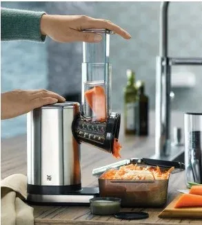 WMF KITCHENminis Salad-to-go struhadlo, 150 W, nerezová ocel, krájecí nástavce