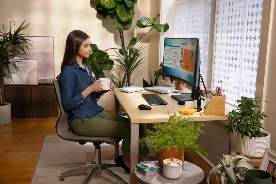 HP LCD P34hc G4 WQHD 34" VA monitor 34palců prohnutý matný, 3440x1440, 5ms, VA, 250cd, repro (1x HDMI, 1x DPort, USB-C)