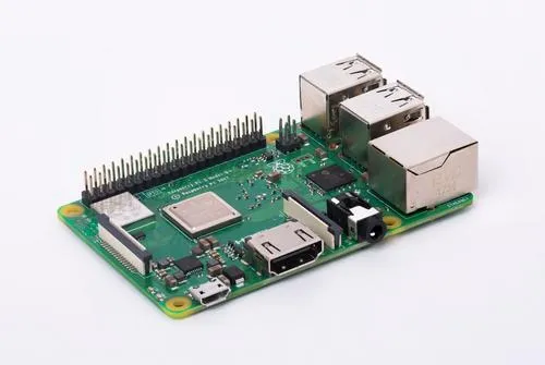 RASPBERRY Pi 3 Model B+ jednodeskový počítač