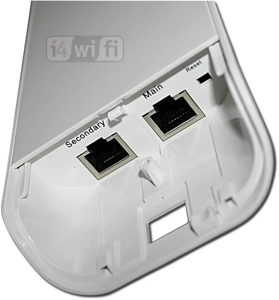 Ubiquiti NanoStation M5 - AP/client 5GHz, anténa 16dBi MIMO2x2, airMAX, 2x RJ45, PoE 24V