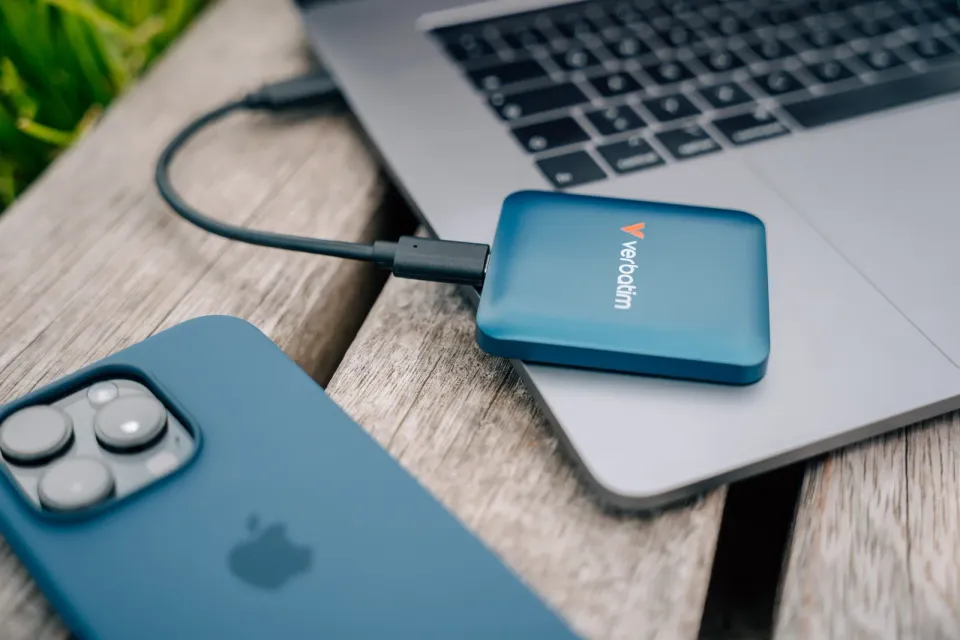 VERBATIM externí SSD SnapBack Magnetic 1TB, USB 3.2 Gen 2x2, (R:2000/ W:1800MB/s), modrá