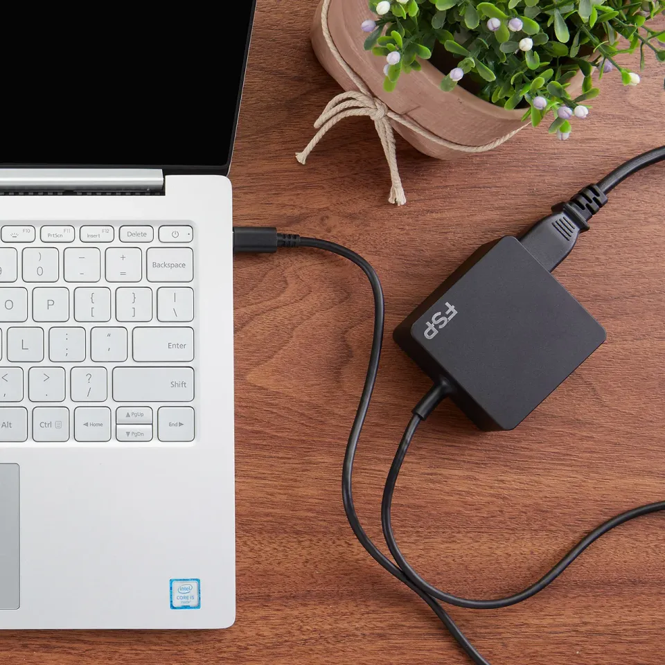 FSP NB C 65 napájecí adaptér, USB-C (PD), 65W