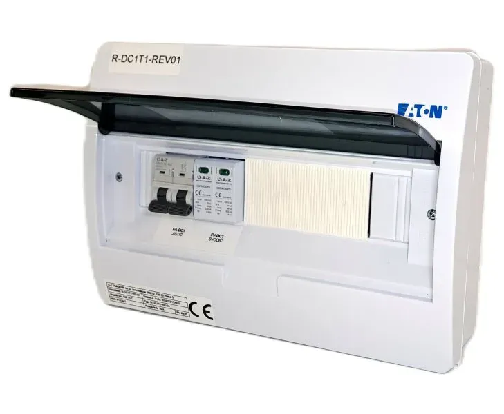 Solarmi DC05R osazený rozvaděč pro fotovoltaiku, svodič, odpojovač, pojistky, do 500V
