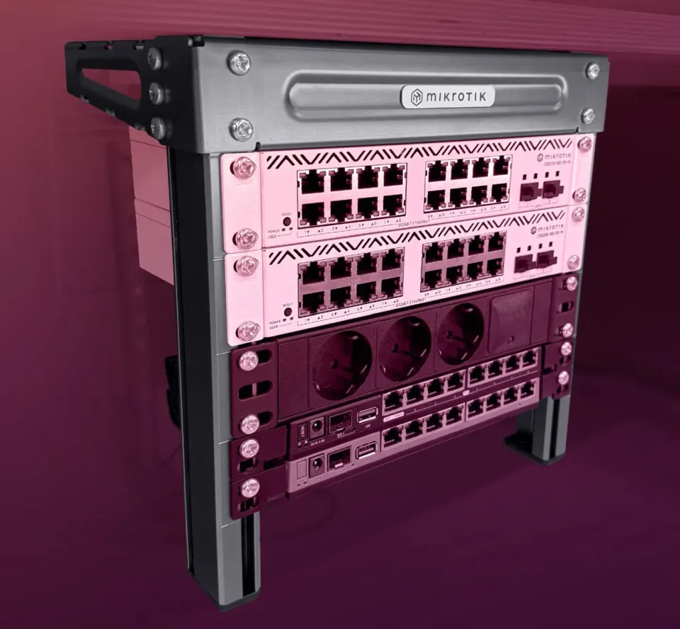 MikroTIk SR-5U-mini - SolidRACK 5 mini