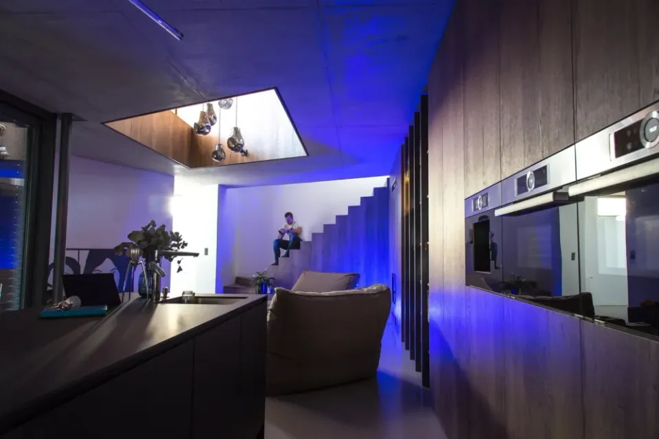 IMMAX NEO SMART žárovka LED E14, C37, 4,8W RGB+CCT, stmívatelná, Zigbee, TUYA
