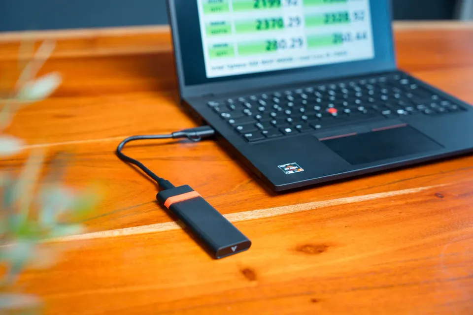 VERBATIM Kryt M.2 NVMe SSD Store ‘n’ Go, USB 3.2 Gen 2, černá