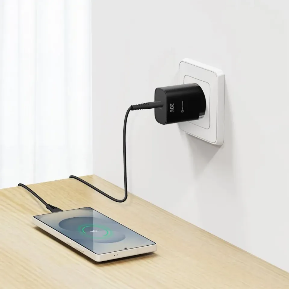 Swissten Síťový Adaptér Edge GaN 1x USB-C PD 20W Černý