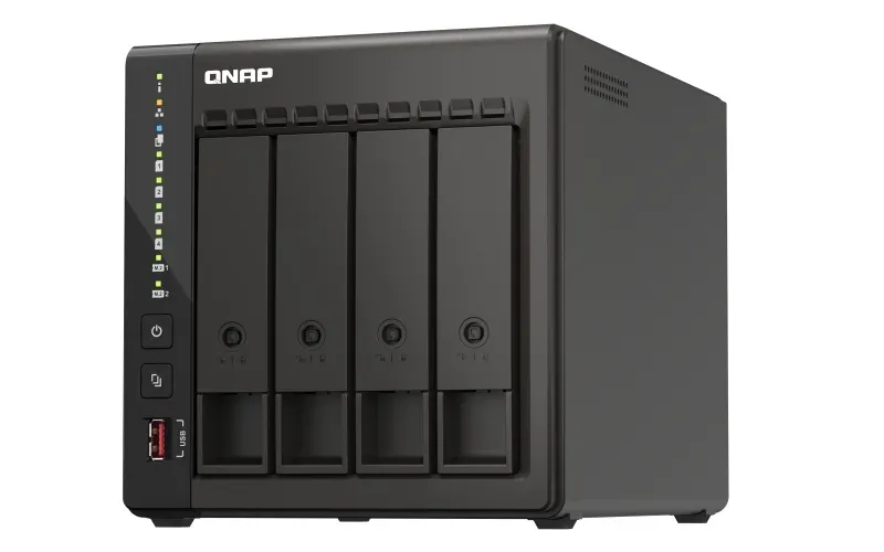 QNAP TS-453E-8G TurboNAS server s RAID, 8GB DDR4, pro 4x3,5/2.5" SATA HDD/SSD